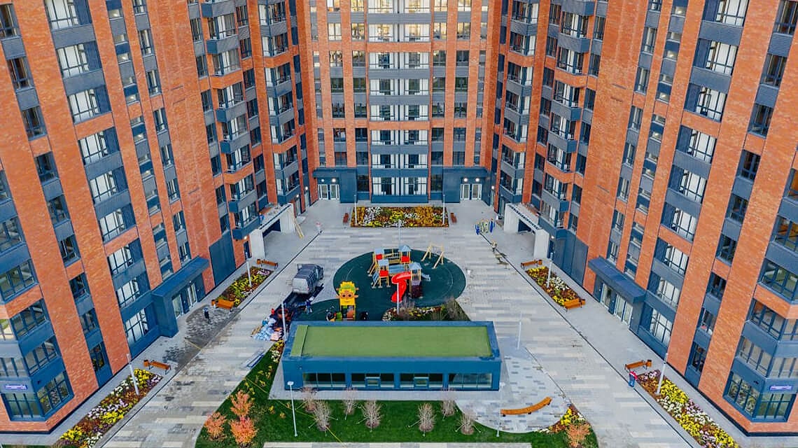 serdse stolitsy dış cephe